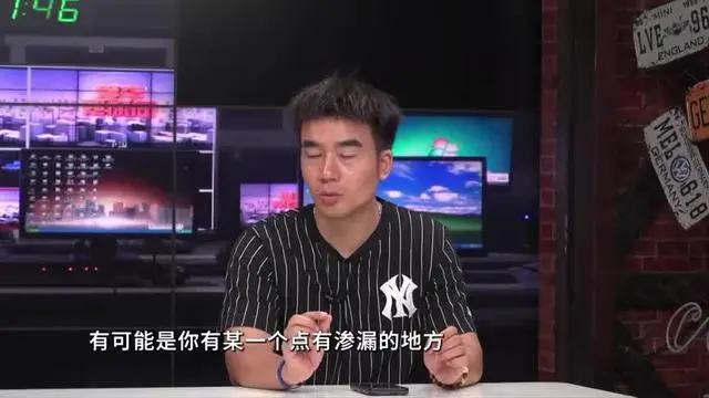 發(fā)動機(jī)冷卻液減少報(bào)警燈亮怎么辦？